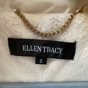 Off white Ellen Tracy 80% down and 20% feathers winter jacket